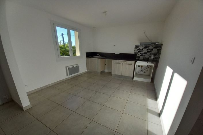 Image No.3-5 Bed House for sale