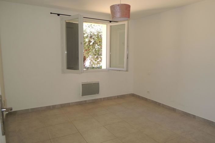 Image No.6-5 Bed House for sale