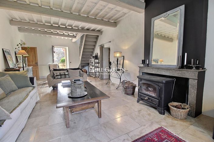 Image No.8-5 Bed House for sale