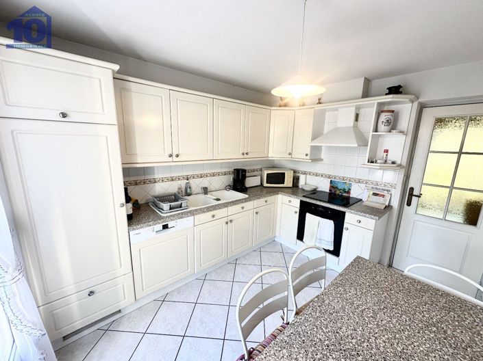 Image No.5-3 Bed House for sale