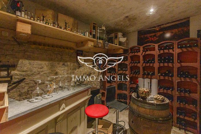 Image No.14-6 Bed House for sale