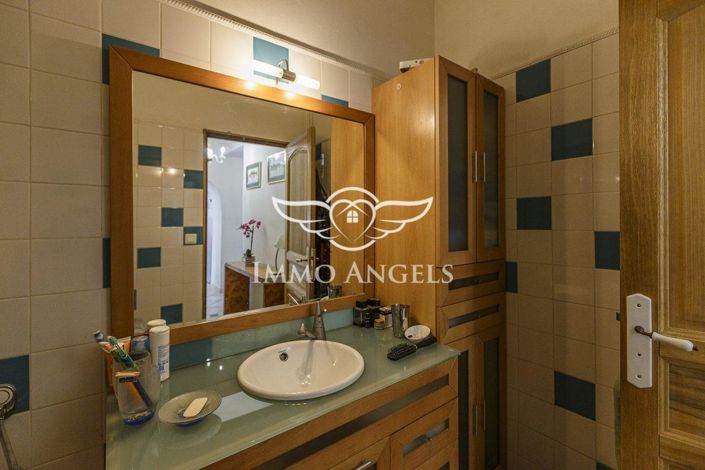 Image No.23-6 Bed House for sale