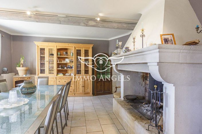 Image No.6-6 Bed House for sale