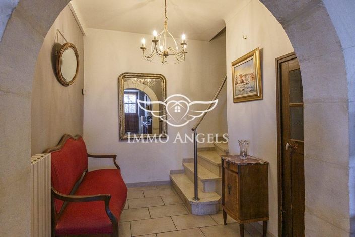 Image No.8-6 Bed House for sale