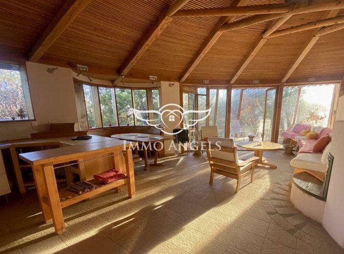 Image No.14-8 Bed House for sale