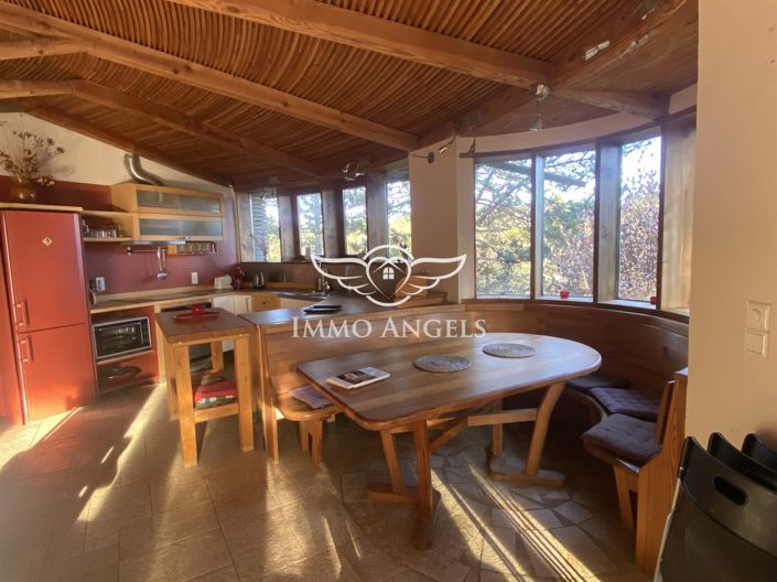 Image No.16-8 Bed House for sale