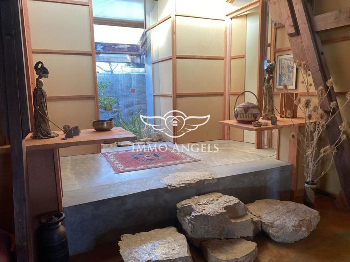 Image No.22-8 Bed House for sale