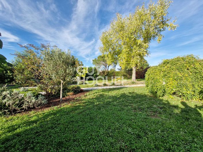 Image No.18-5 Bed House for sale