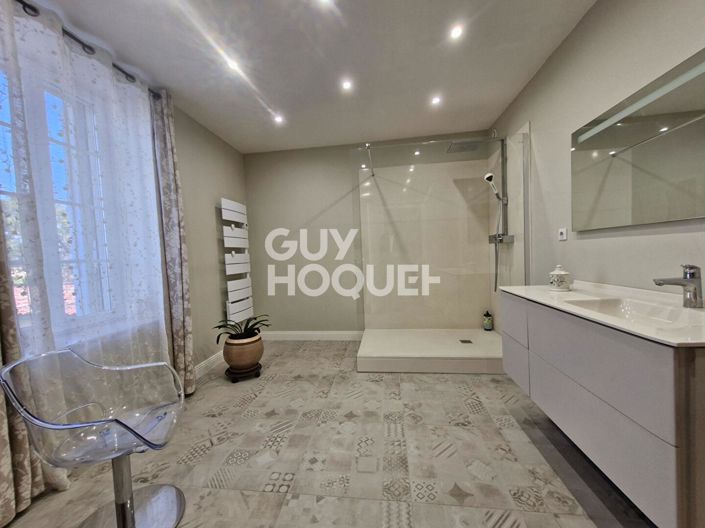 Image No.6-5 Bed House for sale