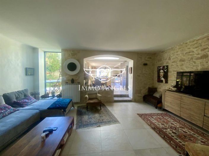 Image No.7-5 Bed House for sale