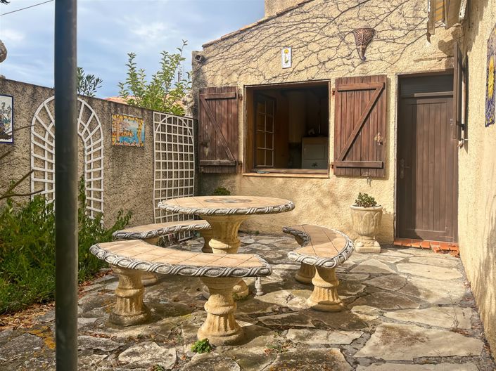 Image No.25-4 Bed House for sale