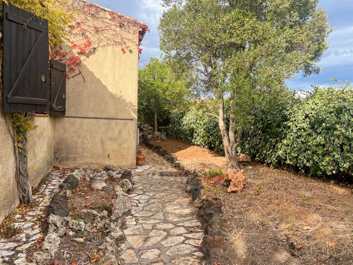 Image No.30-4 Bed House for sale