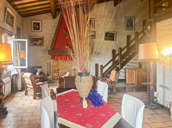 Image No.6-4 Bed House for sale