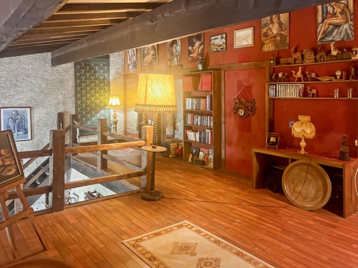 Image No.9-4 Bed House for sale