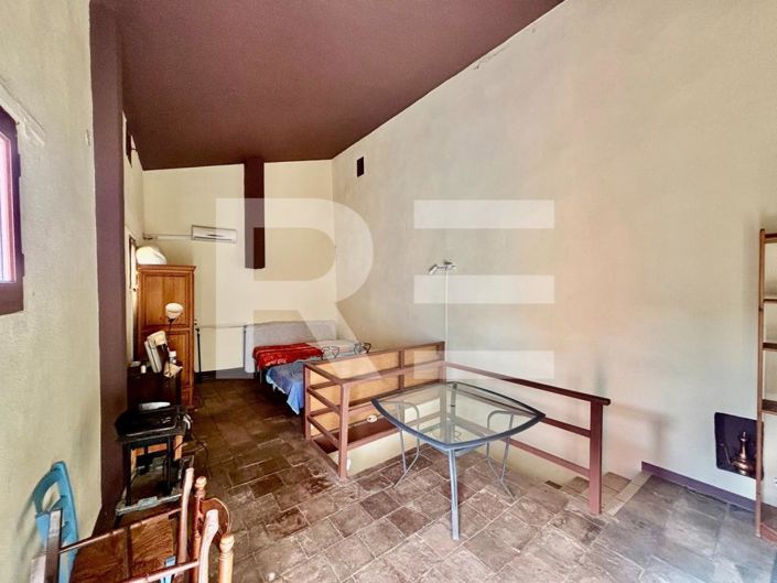 Image No.5-2 Bed House for sale