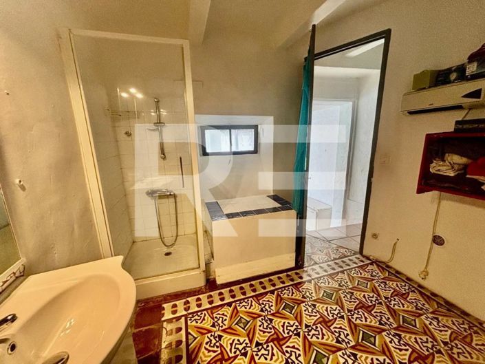 Image No.6-2 Bed House for sale