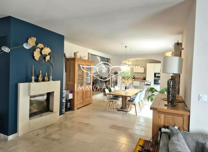 Image No.3-4 Bed House for sale