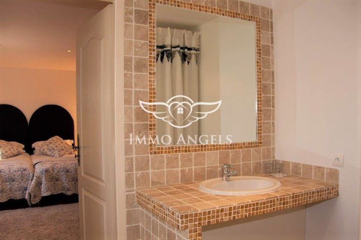 Image No.10-17 Bed House for sale