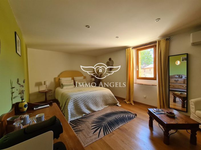 Image No.16-17 Bed House for sale