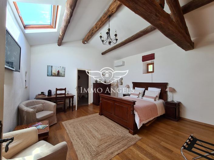 Image No.9-17 Bed House for sale