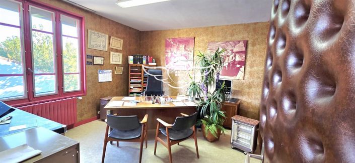 Image No.21-8 Bed House for sale