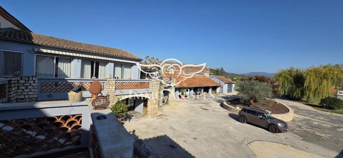 Image No.25-8 Bed House for sale