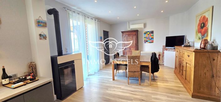 Image No.7-8 Bed House for sale