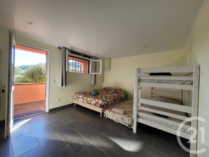 Image No.15-4 Bed House for sale