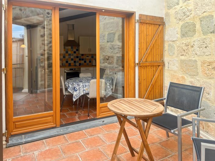 Image No.1-2 Bed House for sale