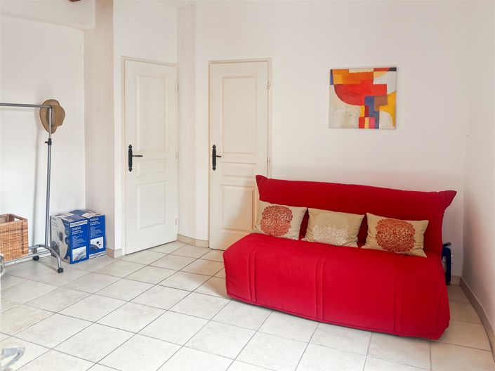 Image No.10-2 Bed House for sale