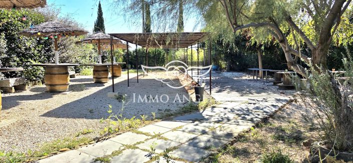 Image No.6-5 Bed House for sale