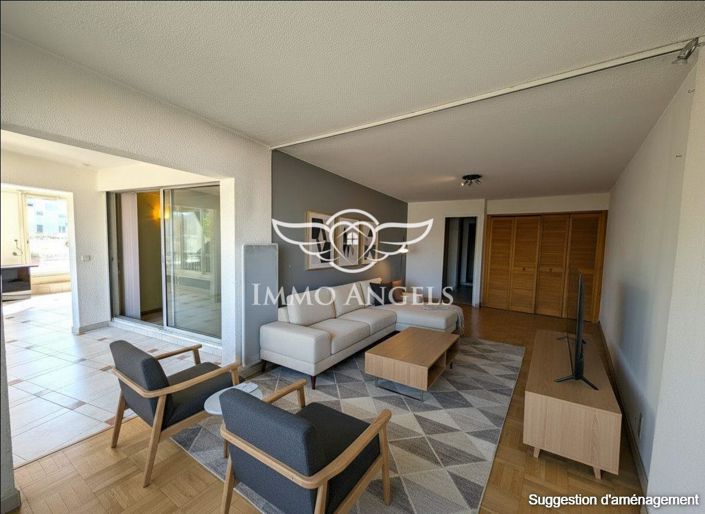 Image No.10-3 Bed Apartment for sale