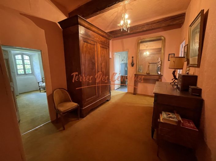 Image No.13-5 Bed House for sale