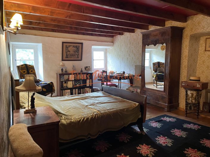 Image No.16-5 Bed House for sale