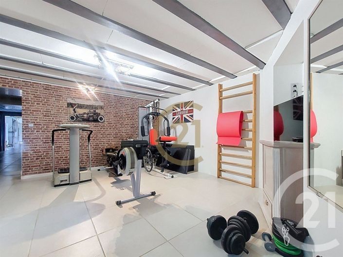 Image No.20-3 Bed House for sale