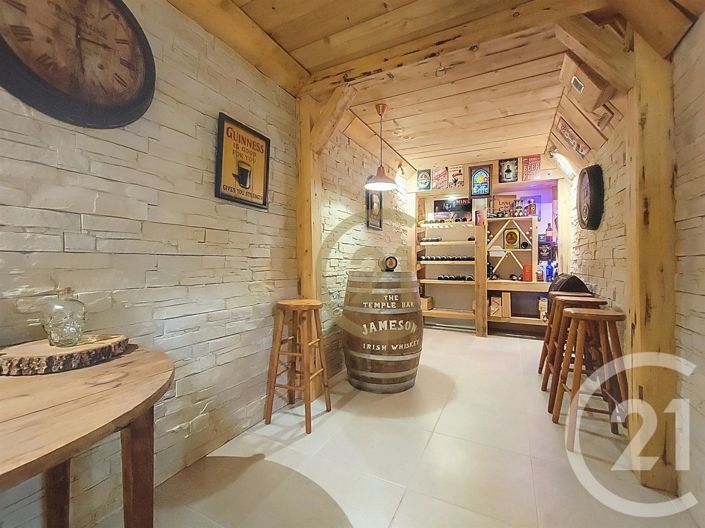 Image No.21-3 Bed House for sale