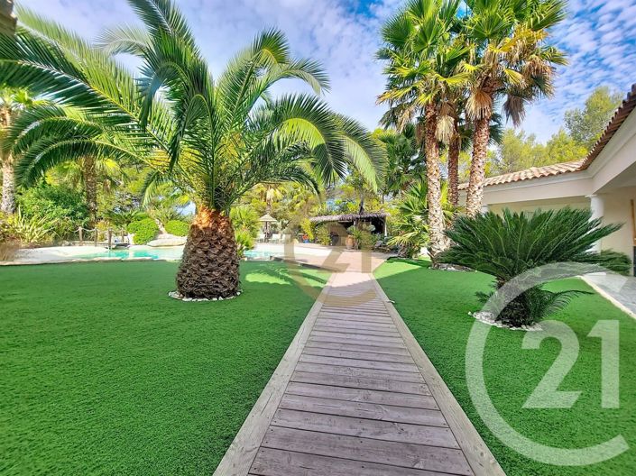 Image No.25-3 Bed House for sale