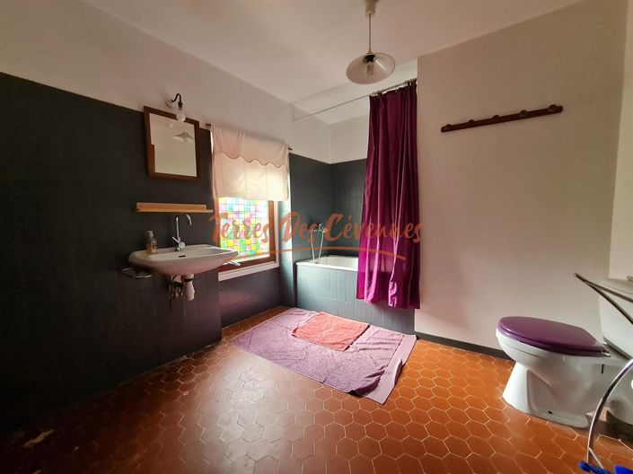 Image No.4-3 Bed House for sale