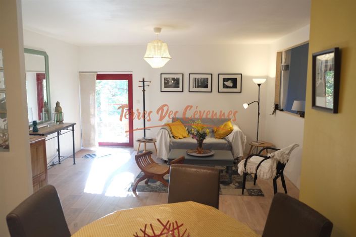 Image No.12-5 Bed House for sale