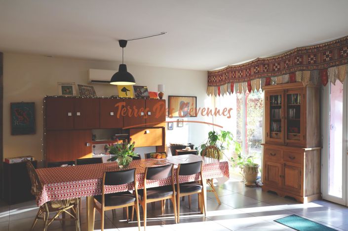 Image No.2-5 Bed House for sale