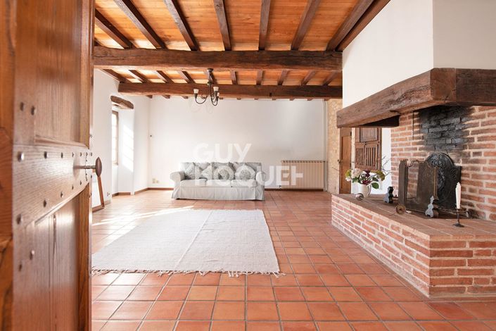 Image No.11-7 Bed House for sale