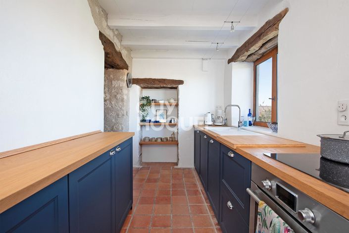 Image No.12-7 Bed House for sale