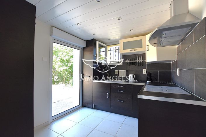 Image No.23-5 Bed Property for sale