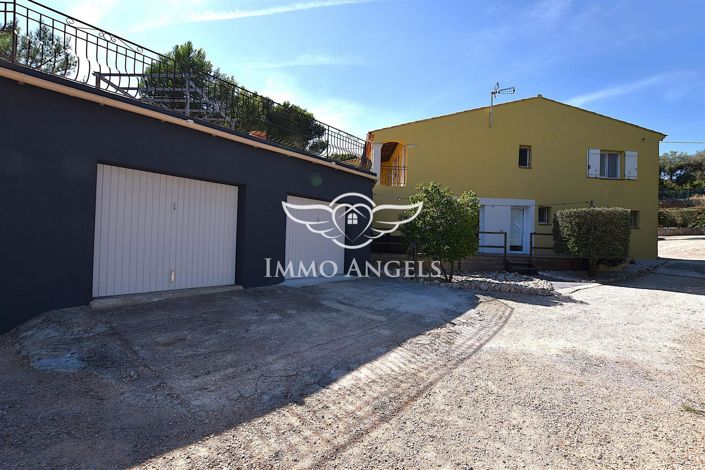 Image No.5-5 Bed Property for sale