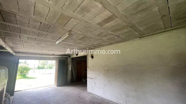 Image No.20-5 Bed House for sale