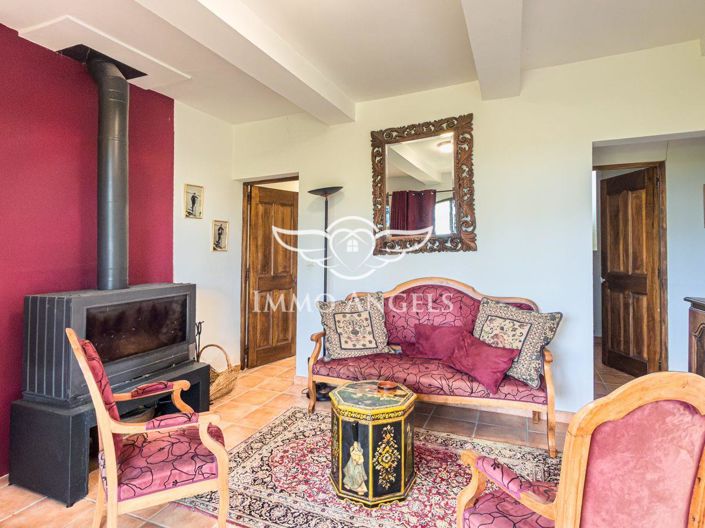 Image No.10-8 Bed House for sale