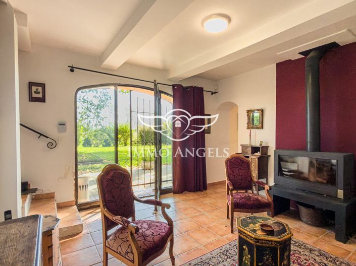 Image No.11-8 Bed House for sale