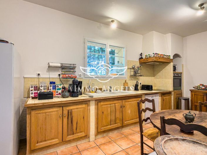 Image No.14-8 Bed House for sale