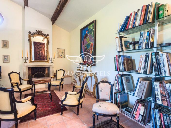 Image No.16-8 Bed House for sale