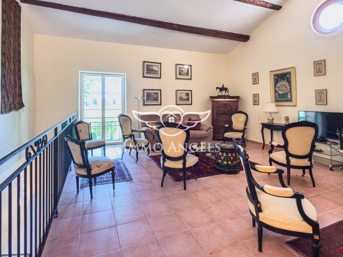 Image No.17-8 Bed House for sale